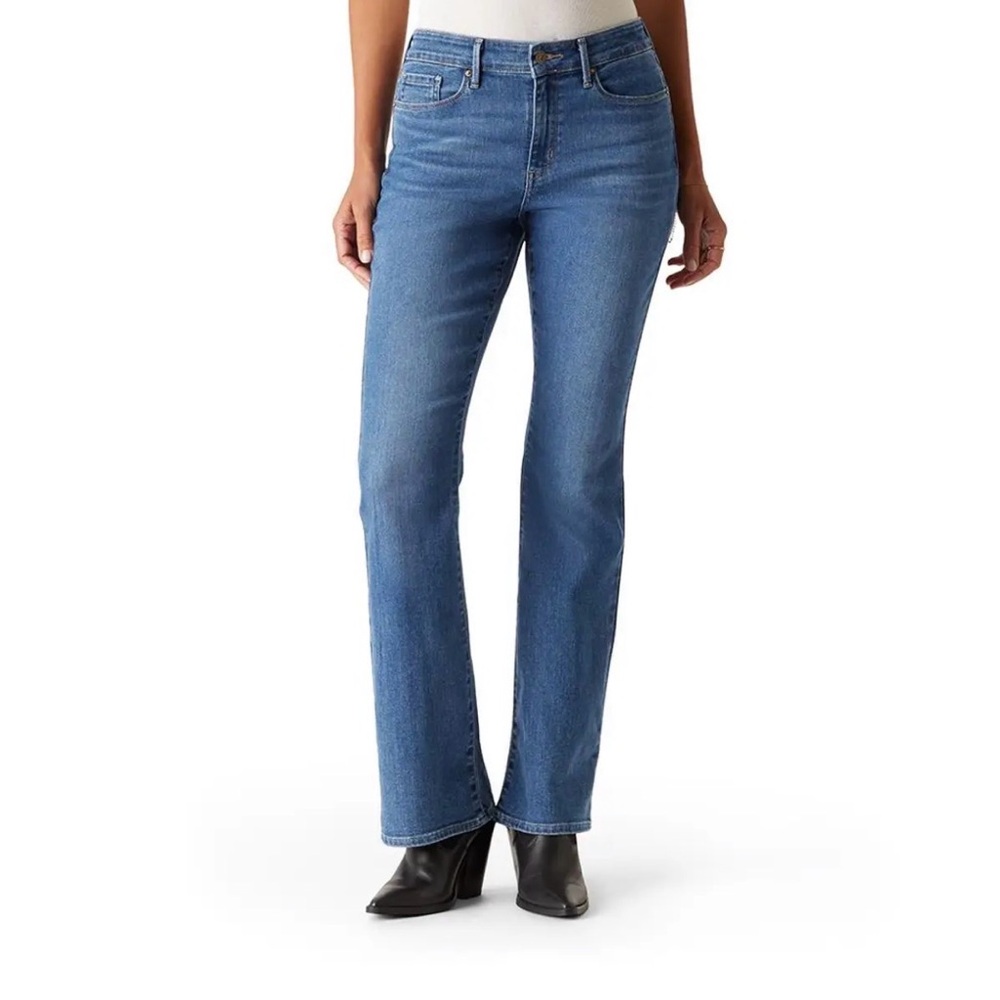Levi's Women's Mid Rise Blue Boot Cut Jeans Sz 4